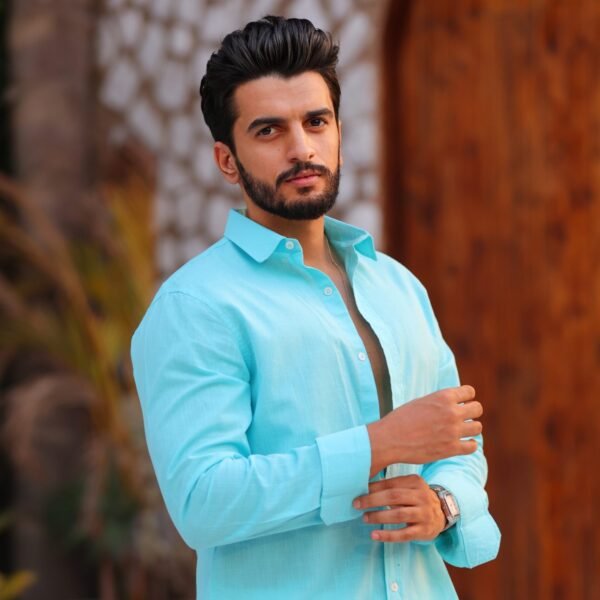 Men Regular Fit Solid Casual Shirt