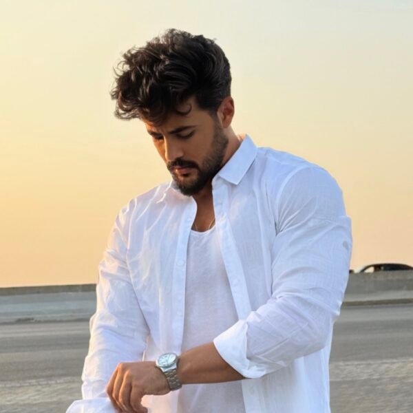 Men Regular Fit Solid Casual Shirt (White)